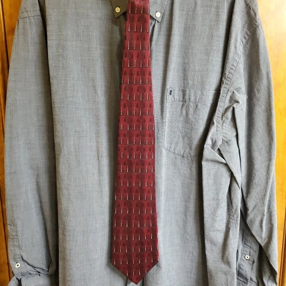 Pierre Cardin OS Necktie Mens Burgundy Geometric Silk Vintage Classic Accessory‎